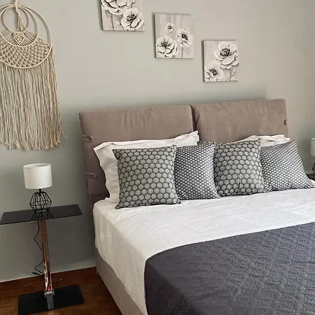 Sunnyside Apartment *